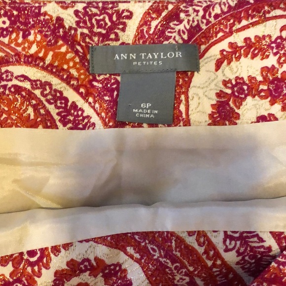 Ann Taylor Skirt - Picture 2 of 2